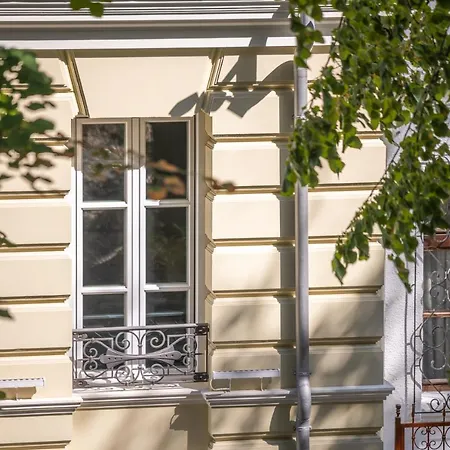 Vizualiza By Hmg Hotel 5*