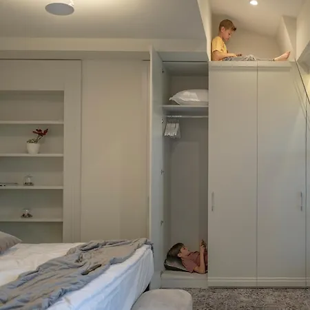 Vizualiza Szálloda 5*